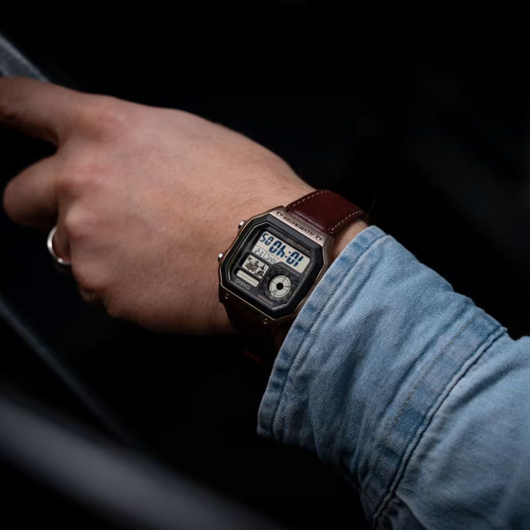 Casio AE-1200WHL-5AVEF rannekello, maailmanaikanäyttö