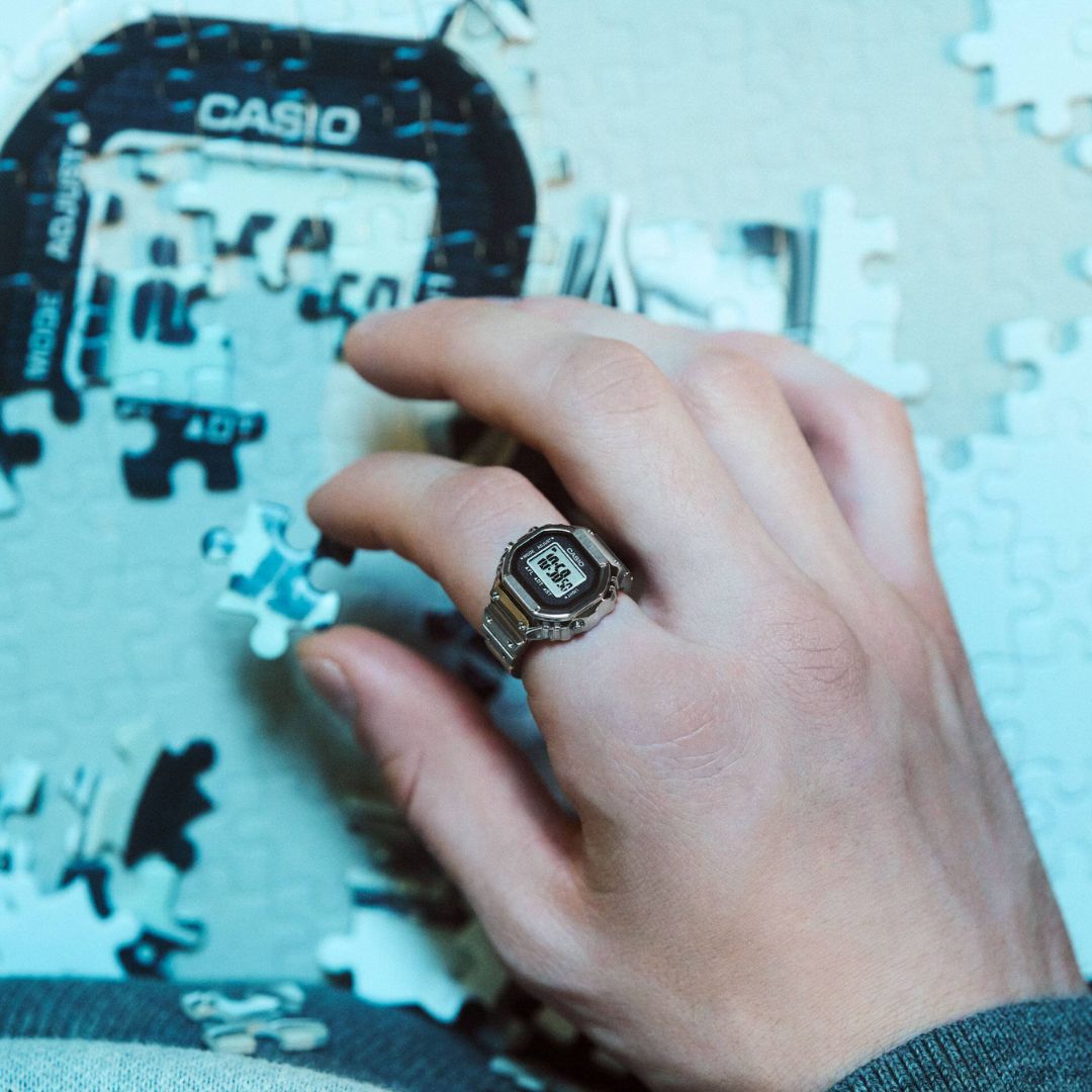 Casio CRW-001-1ER digitaalinen sormuskello hopeanvärisenä