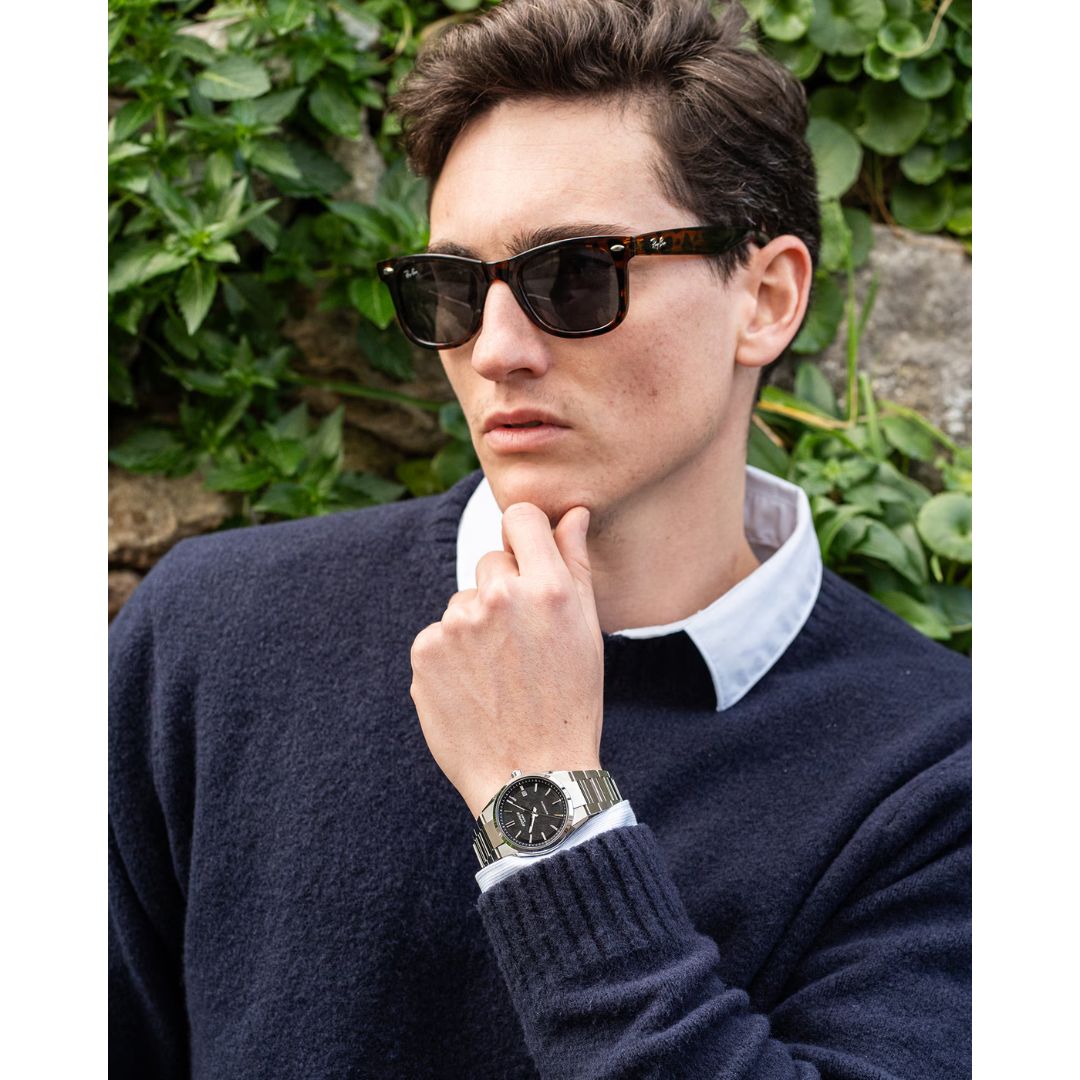 Casio Edifice EFK-110D-1AER miesten rannekello mustalla kellotaululla