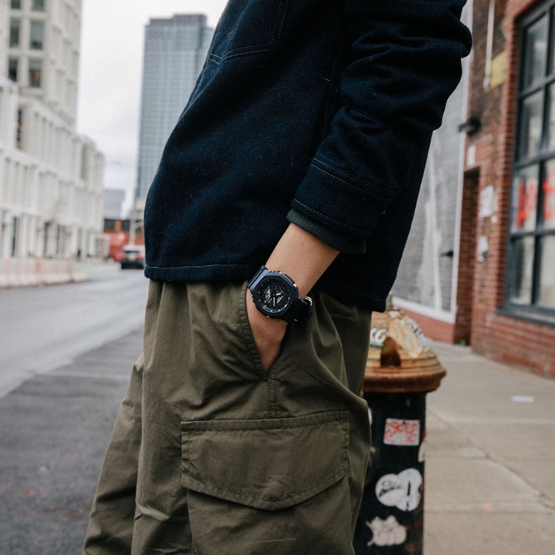 Casio G-Shock GA-2100BCE-1AER musta anadigi-rannekello