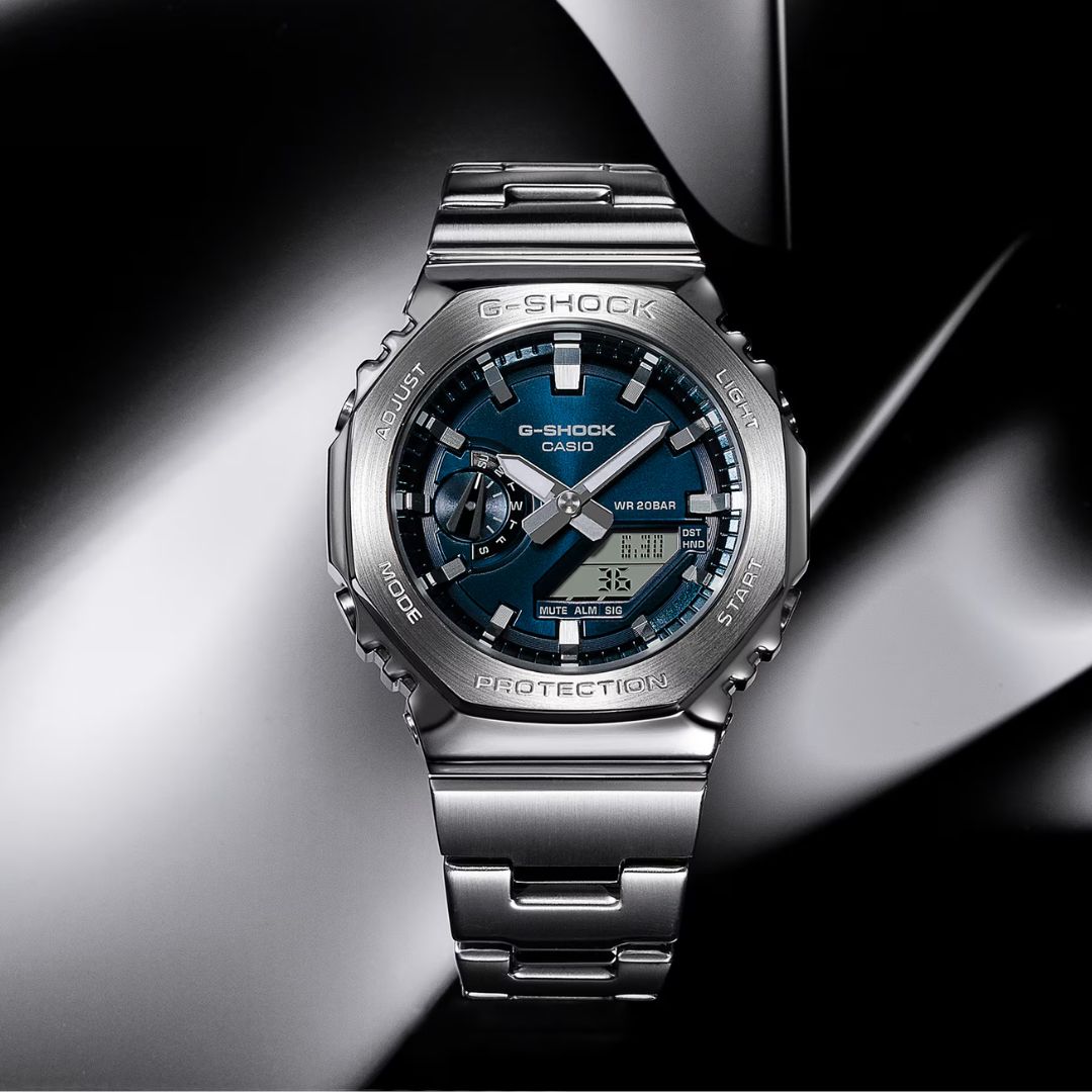 Casio G-Shock GM-2110D-2BER rannekello, sininen kellotaulu