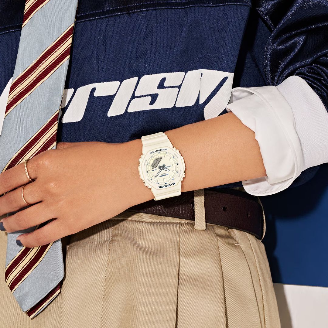 Casio G-Shock GMA-P2100BA-7AER naisten rannekello, sinivalkoinen