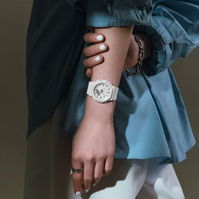 Casio G-Shock GMA-P2110-7AER naisten rannekello, valkoinen