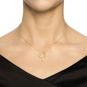 Efva Attling Little Curly Pearly kaulakoru, keltakulta ja makeanvedenhelmi