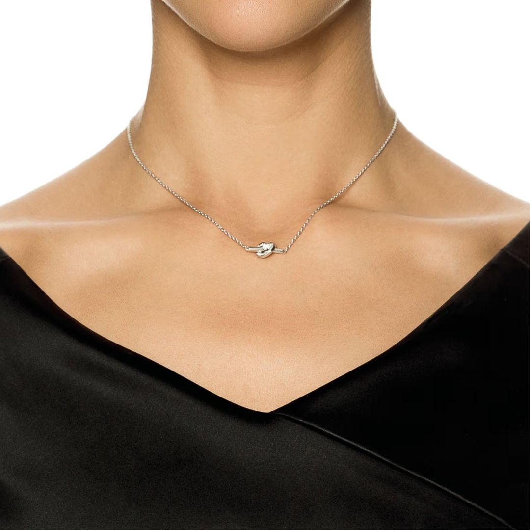 Efva Attling Love Knot & Stars kaulakoru, valkokultaa, timantit