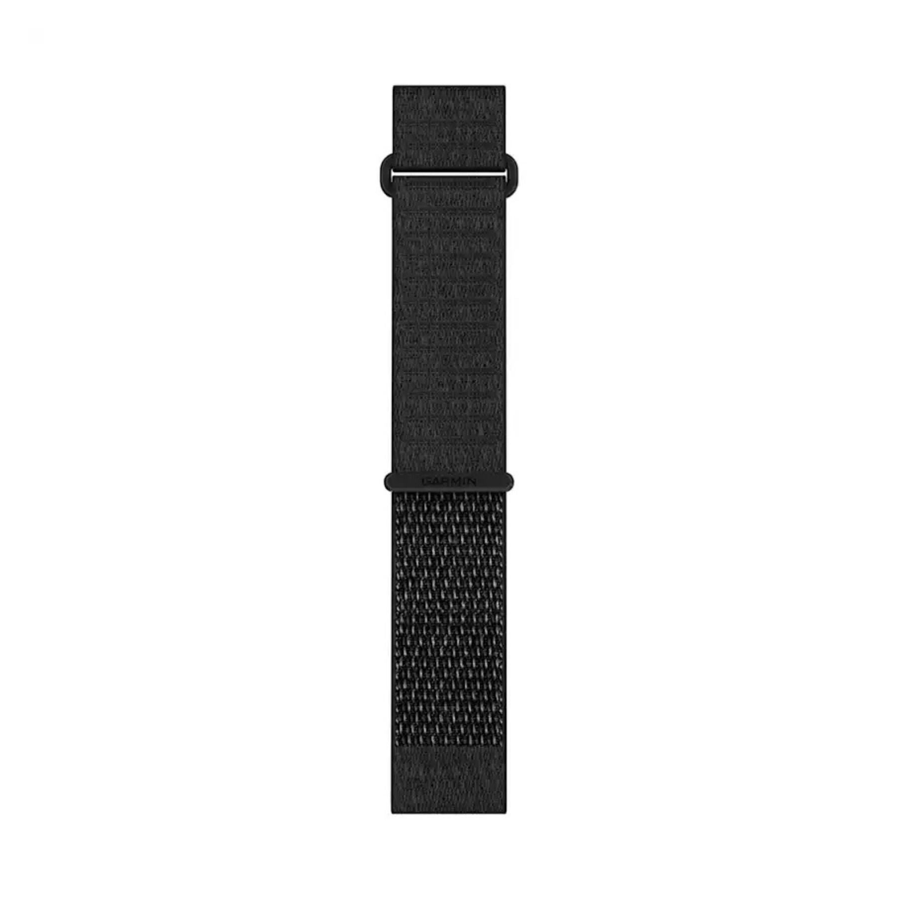 Musta Garmin QuickFit 22 mm lyhyt kangasranneke metallilenkeillä suorassa näkymässä valkoista taustaa vasten