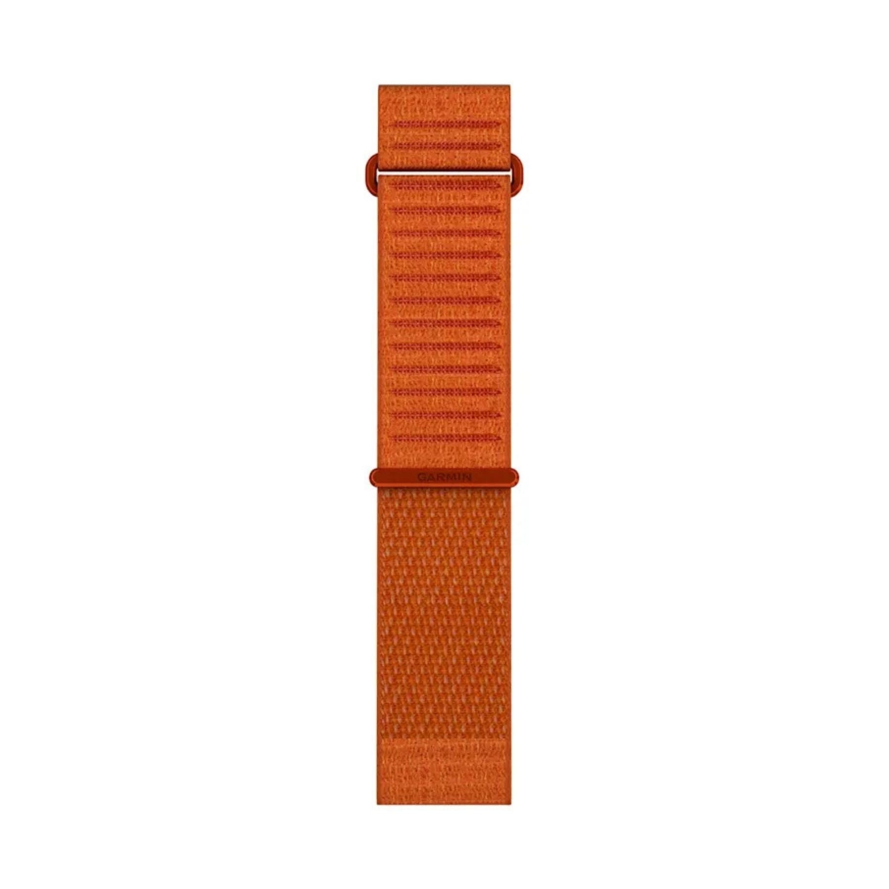 Garminin tiilenpunainen ja oranssi lyhyt kangasranneke metallilenkeillä valkoisella taustalla