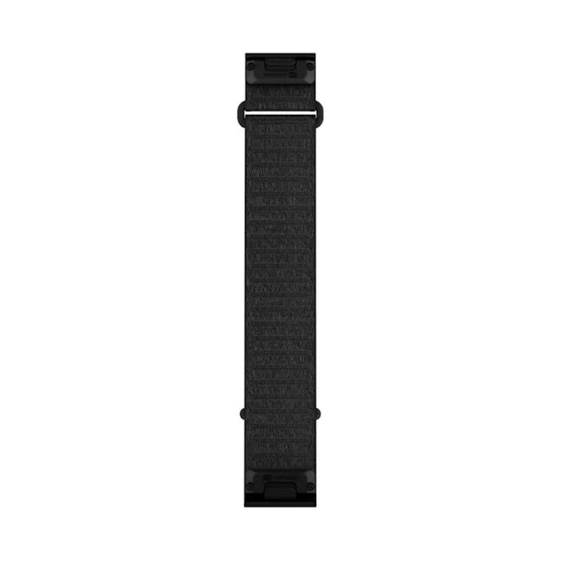 Musta Garmin QuickFit pitkä kangasranneke 22 mm metallisilla kiinnitysosilla valkoista taustaa vasten