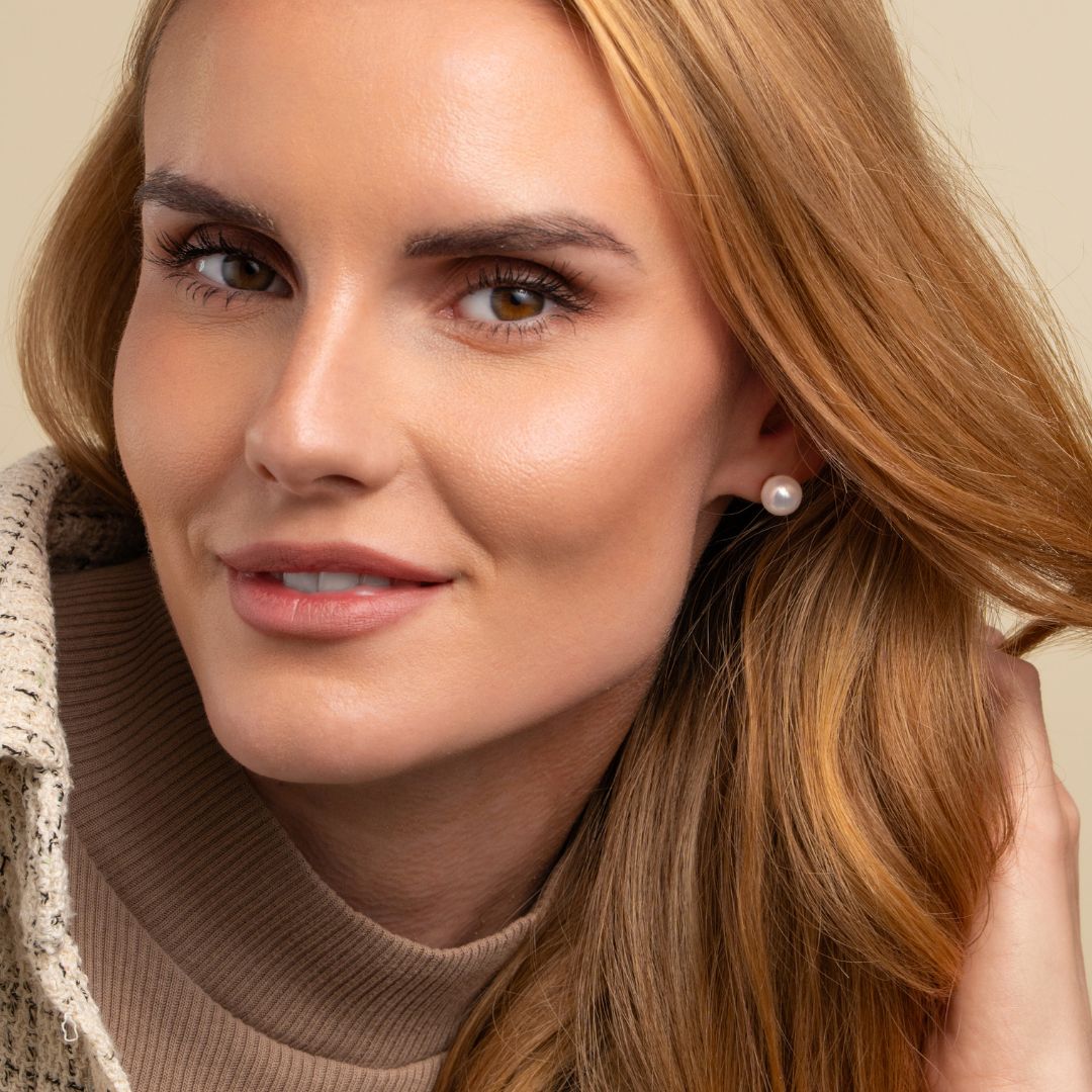 Helmikorvakorut 8,5-9mm helmillä, aidot makeanveden viljellyt helmet, valkokultaa