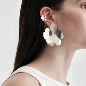 Kalevala x Marimekko Unikko ear cuff, hopeaa