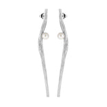 Lumoava Uoma korvakorut Akoya-helmellä, pitkät, hopeaa