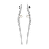 Lumoava Uoma korvakorut Akoya-helmellä, pitkät, hopeaa