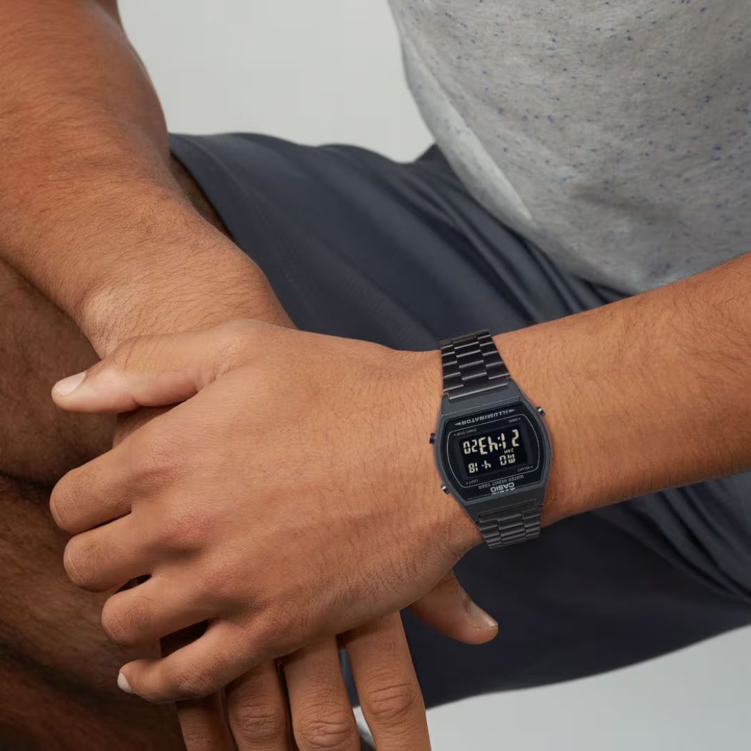 Musta Casio Collection miesten rannekello B640WB-1BEF