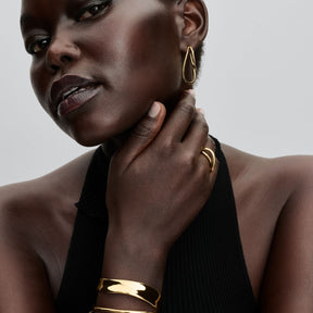 Pandora Essence Organically Shaped Double rengaskorvakorut, keltakullattu, 263870C00