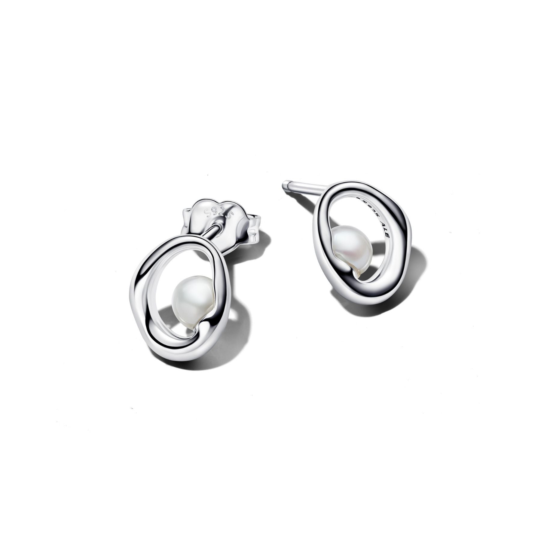 Pandora Essence Organically Shaped Oval & Treated Freshwater Cultured Pearl korvakorut, hopeaa, 293295C01