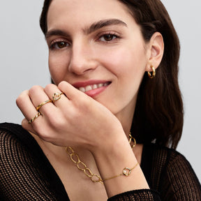 Pandora Essence Twisted sormus, keltakullattu, 163888C00