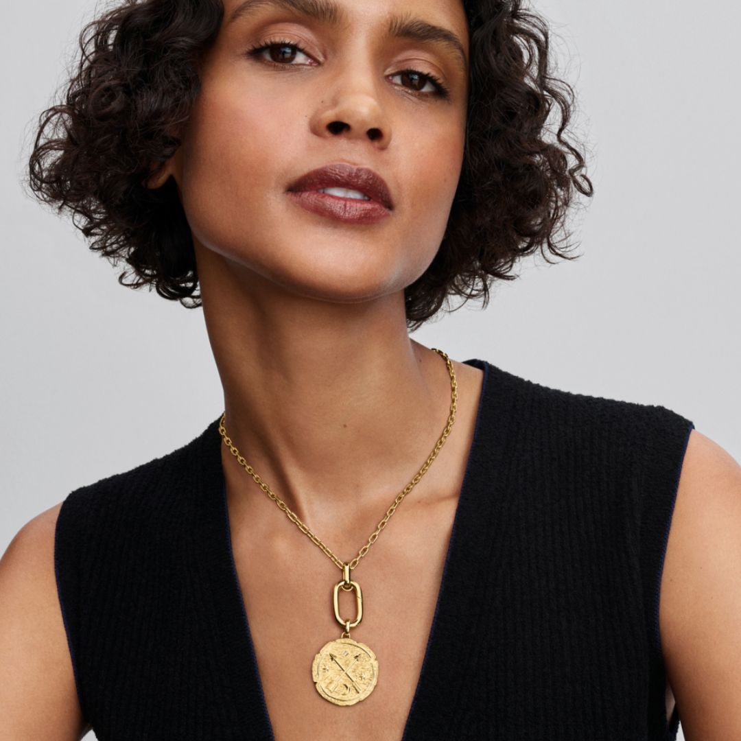 Pandora ME Crossing Arrows Oversized Medallion hela, keltakullattu, 764084C01