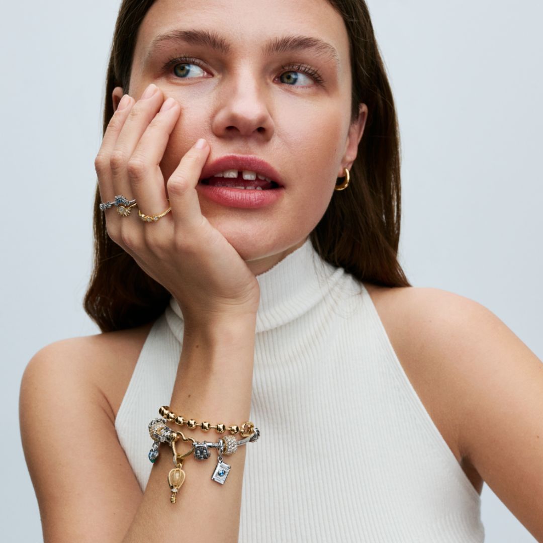 Pandora Moments Celestial Sparkling Sun sormus, keltakullattu, 162674C01