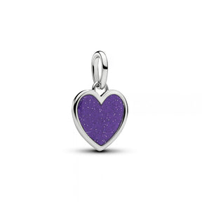 Pandora Moments violetti sydämenmuotoinen riipushela kimaltavalla emalipinnalla ja platinapinnoitetulla korumetallilla