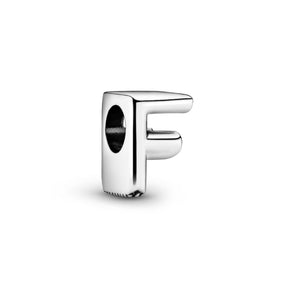 Pandora Moments Letter kirjainhela F