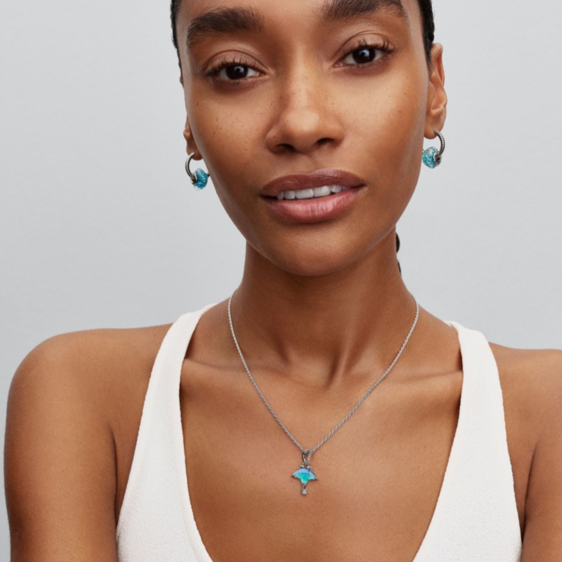 Pandora Moments Manta Ray hela, hopeaa, 794685C01