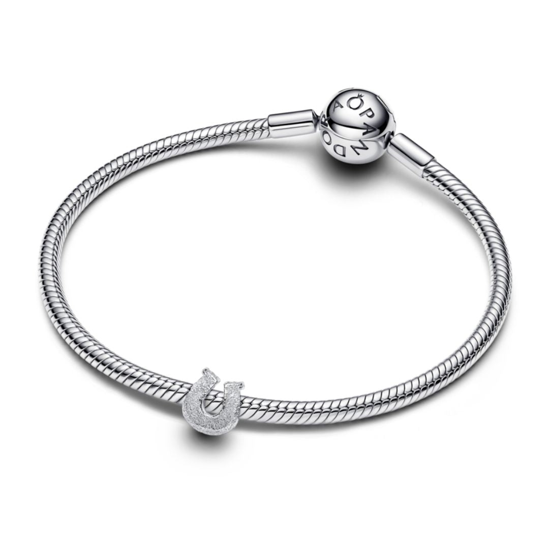 Pandora Moments Textured Horseshoe mini hela, hopea, 794056C00