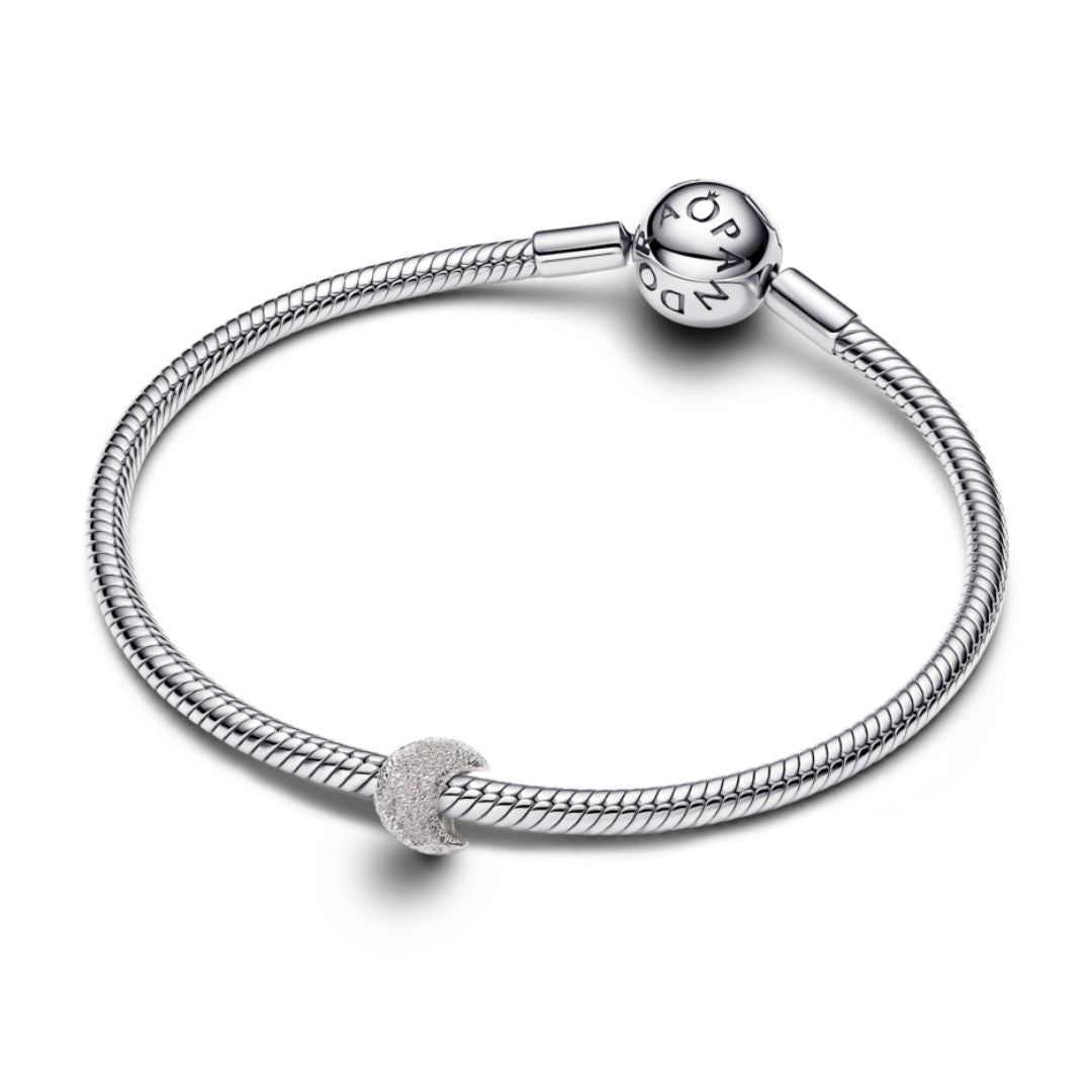 Pandora Moments Textured Moon mini hela, hopea, 794054C00
