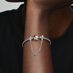 Pandora Moments Triple Blue Stone Safety Chain hela, hopea, 791688C01