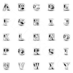 Pandora Moments Letter kirjainhelat A-Z, hopeaa