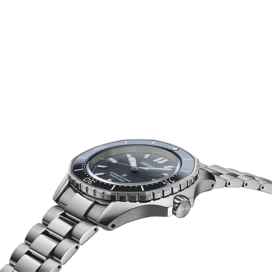 Seiko Prospex SPB483J1 Coastline Diver rannekello sinisellä taululla