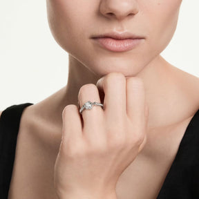 Swarovski Chroma sormus, vaalea metalli ja kirkkaat kristallit, 5754173