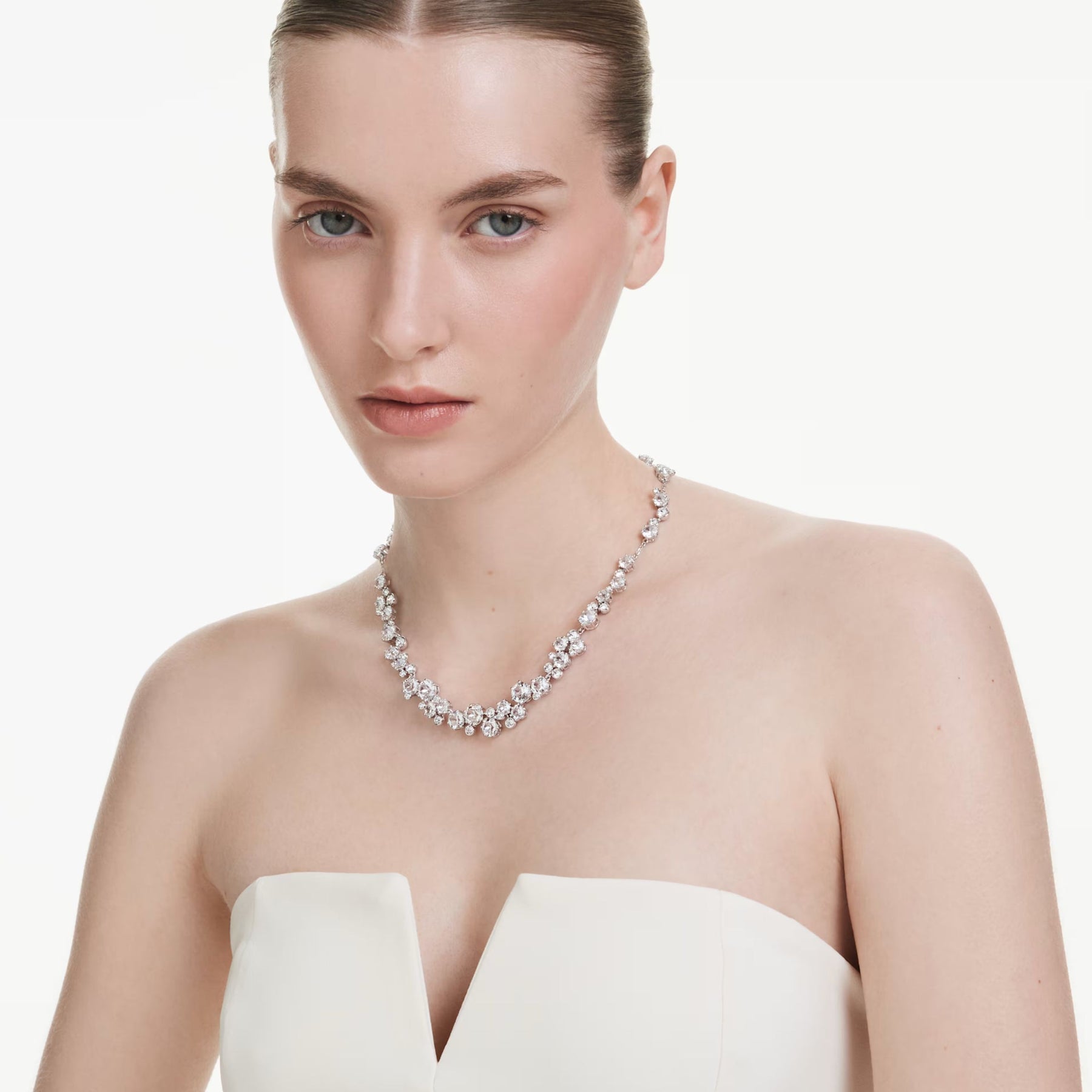 Swarovski Constella kaulakoru, vaalea metalli ja kirkkaat kristallit, 5722472