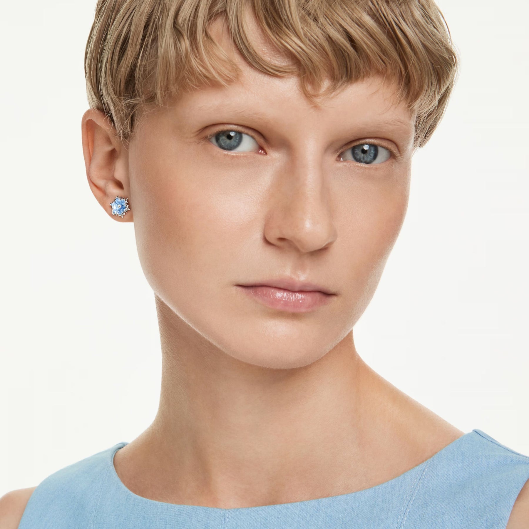 Swarovski Magic Snowflake korvakorut, vaalea metalli ja siniset kristallit 5734242