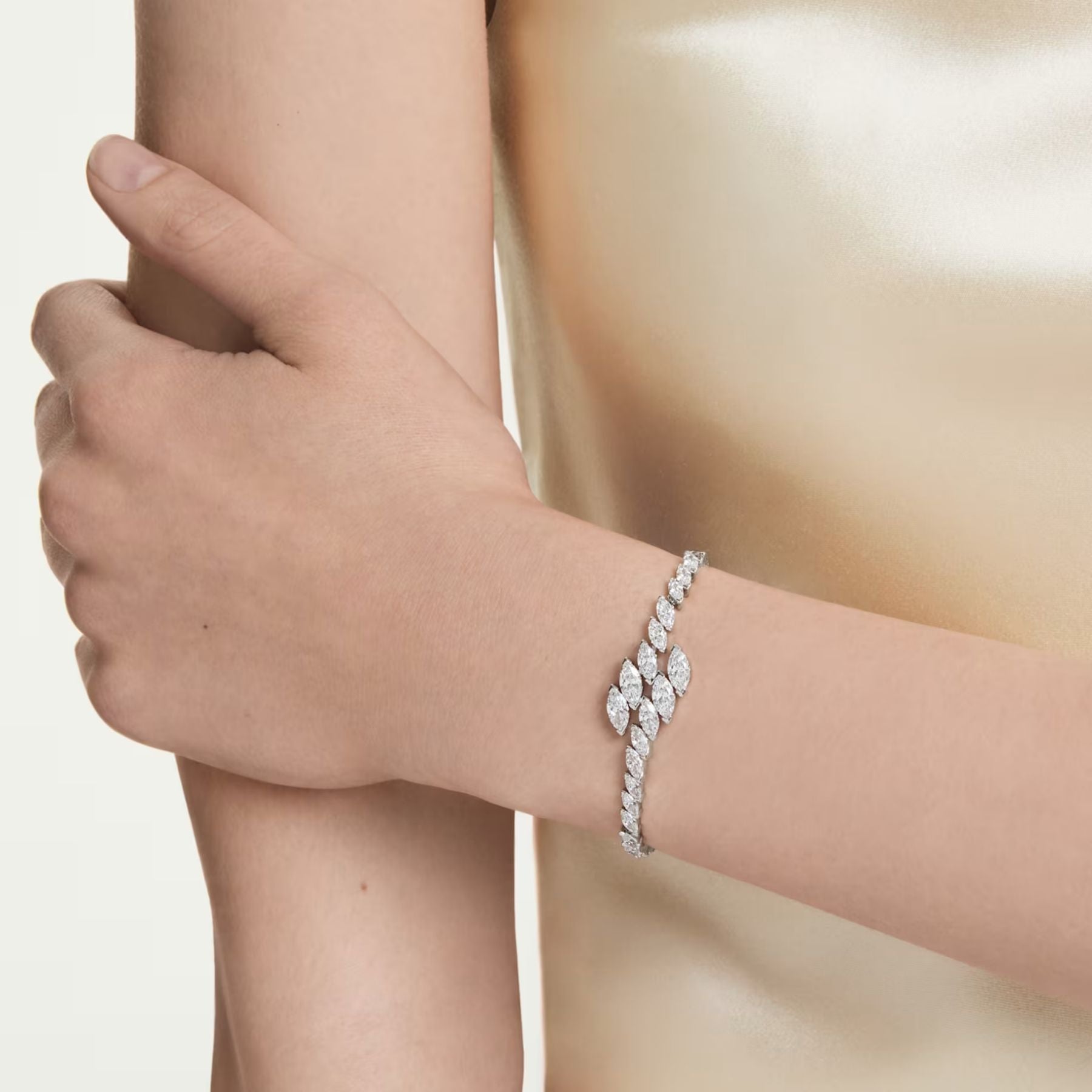Swarovski Mesmera rannekoru, vaalea metalli ja kirkkaat zirkonit, 5748014
