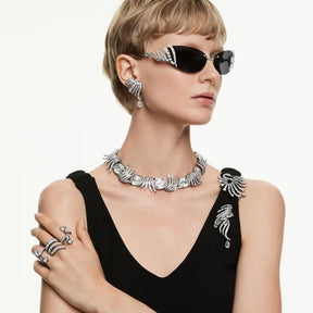 Swarovski The Vienna Collection Ear Cuff korvakorut, tumma metalli kirkkailla kristalleilla 5709265