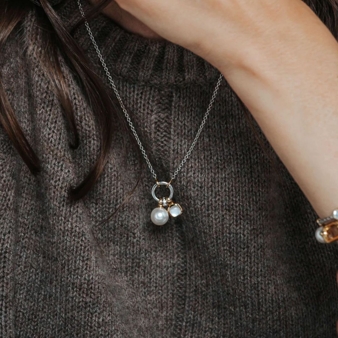 TI SENTO kaulakoru, keltakullattua hopeaa, zirkonit ja valkoinen helmi, 34114YP/42