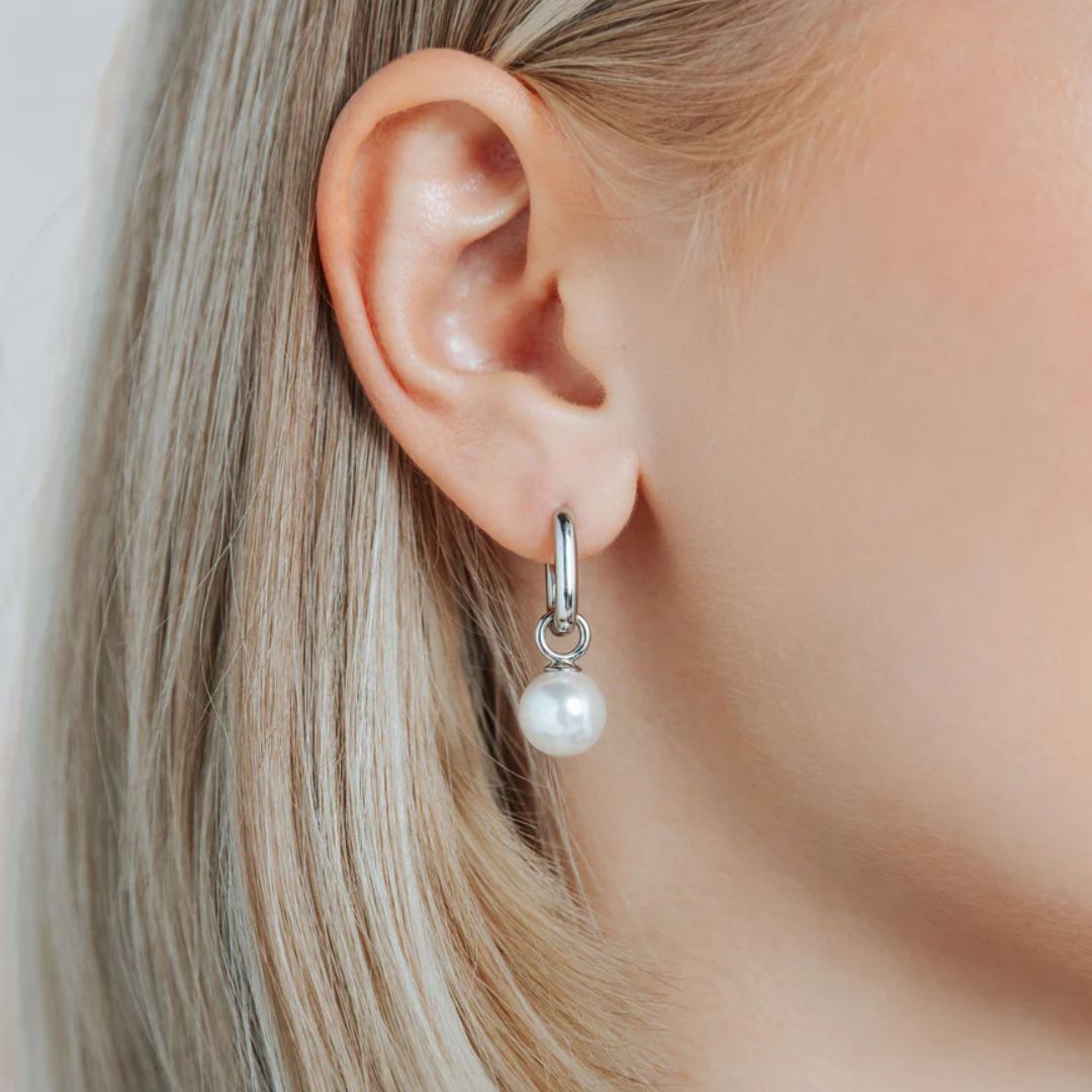 TI SENTO korvakorut, hopeaa ja valkoiset helmet, 7848WP