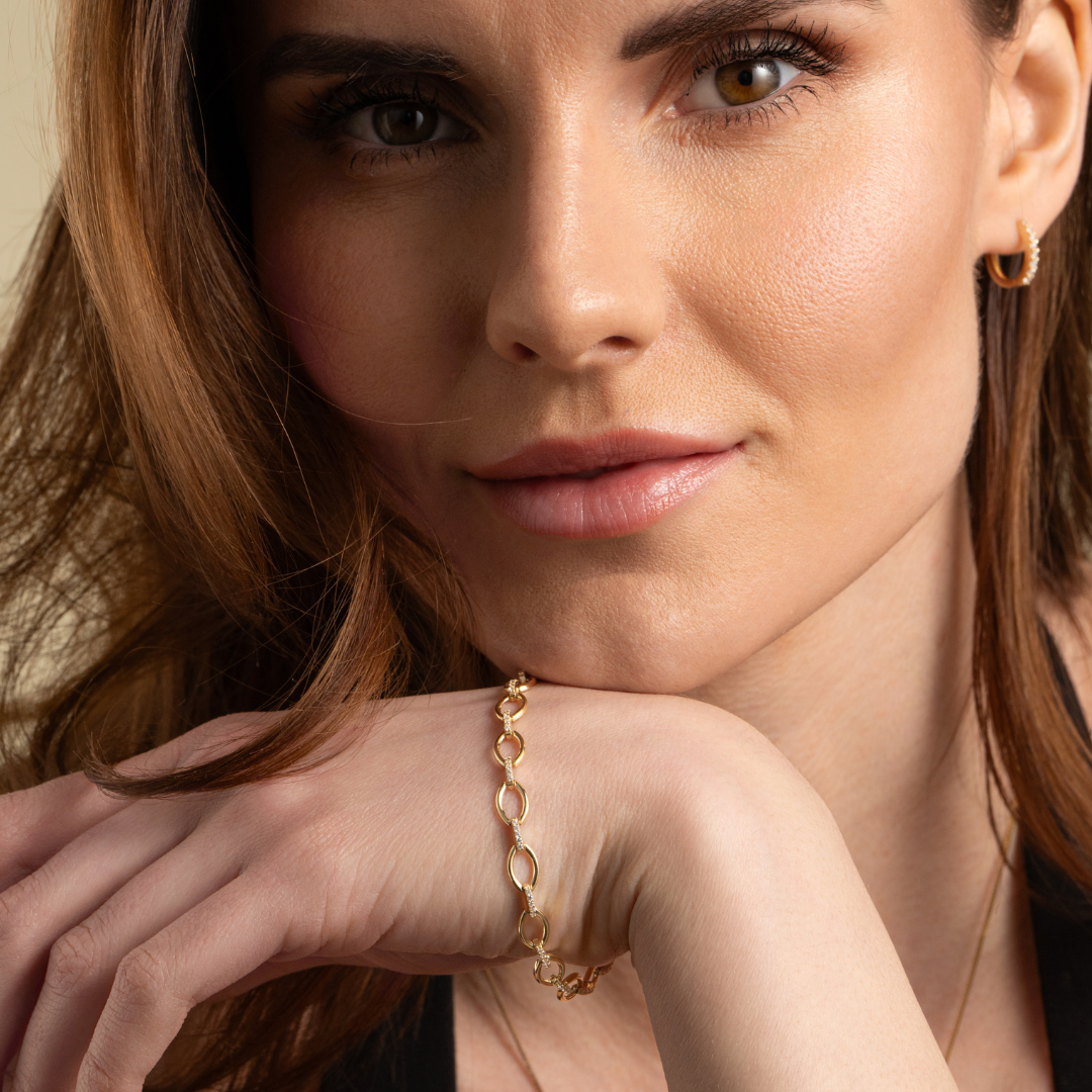 Vittoria ranneketju zirkoneilla, keltakultaa