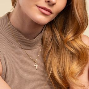 Vittoria ristiriipus zirkoneilla, keltakultaa