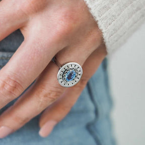 Silván Carmosier diamond ring with 0,32ct sapphire, 14K white gold, Silván wedding rings