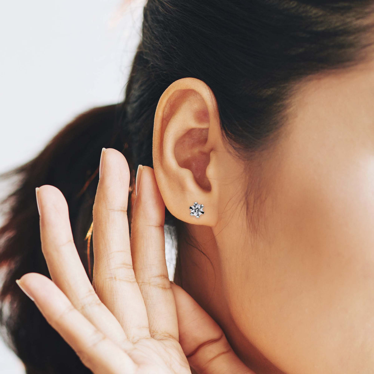 Silván Solitaire timanttikorvakorut 0,90ct, 14K valkokultaa, Silván timanttikorut